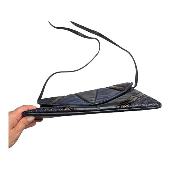 Vtg 1980s Navy Blue Croc Embossed Patchwork Leather Envelope Shoulder Bag - Picture 3 of 6